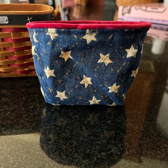 Longaberger 2001 Inaugural basket - Picture 4 of 4